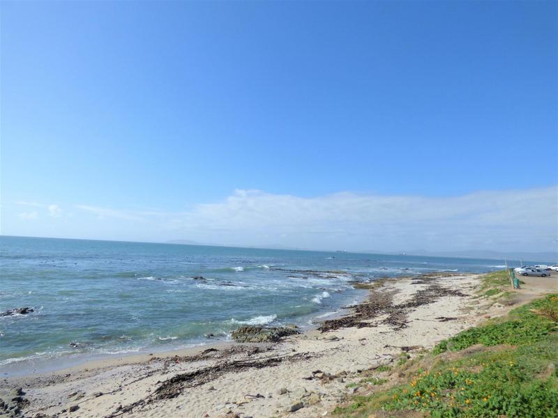 To Let 1 Bedroom Property for Rent in Mouille Point Western Cape